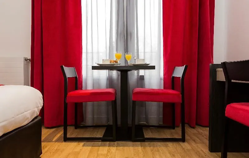 Appart Hotel Odalys City Paris Montmartre 2*,